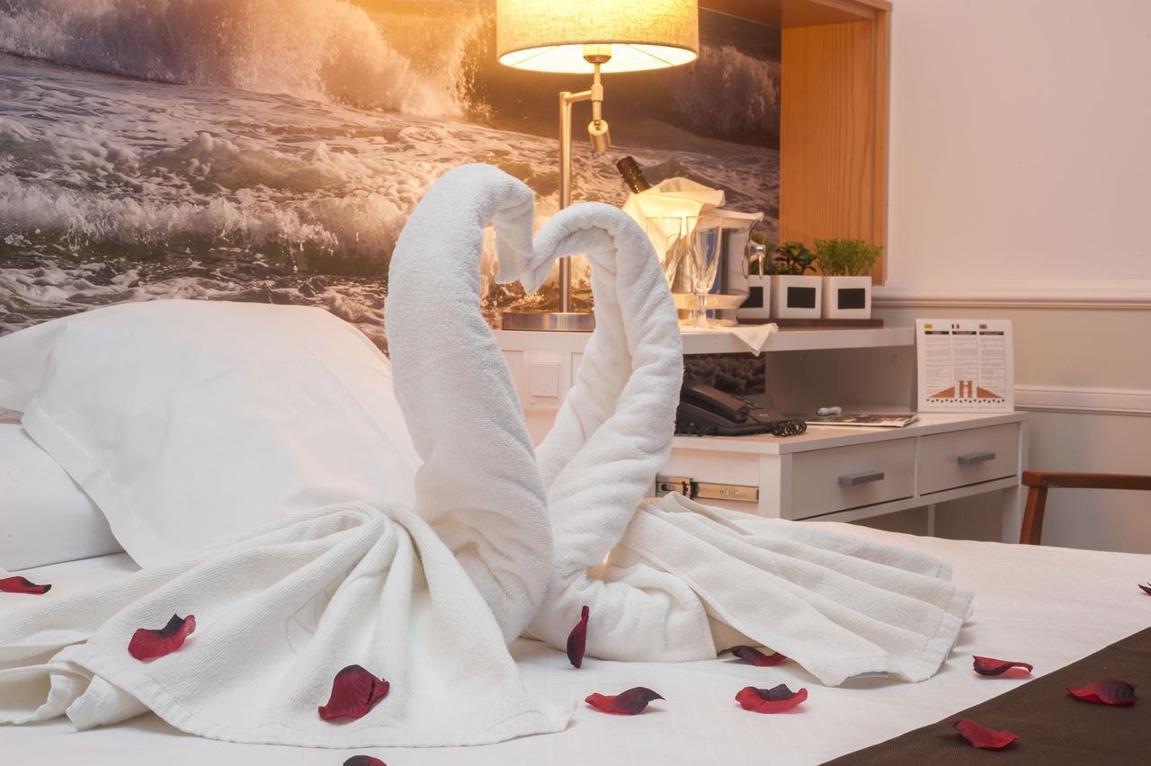 Hotel Ribes Roges Виланова-и-ла-Желтру Экстерьер фото